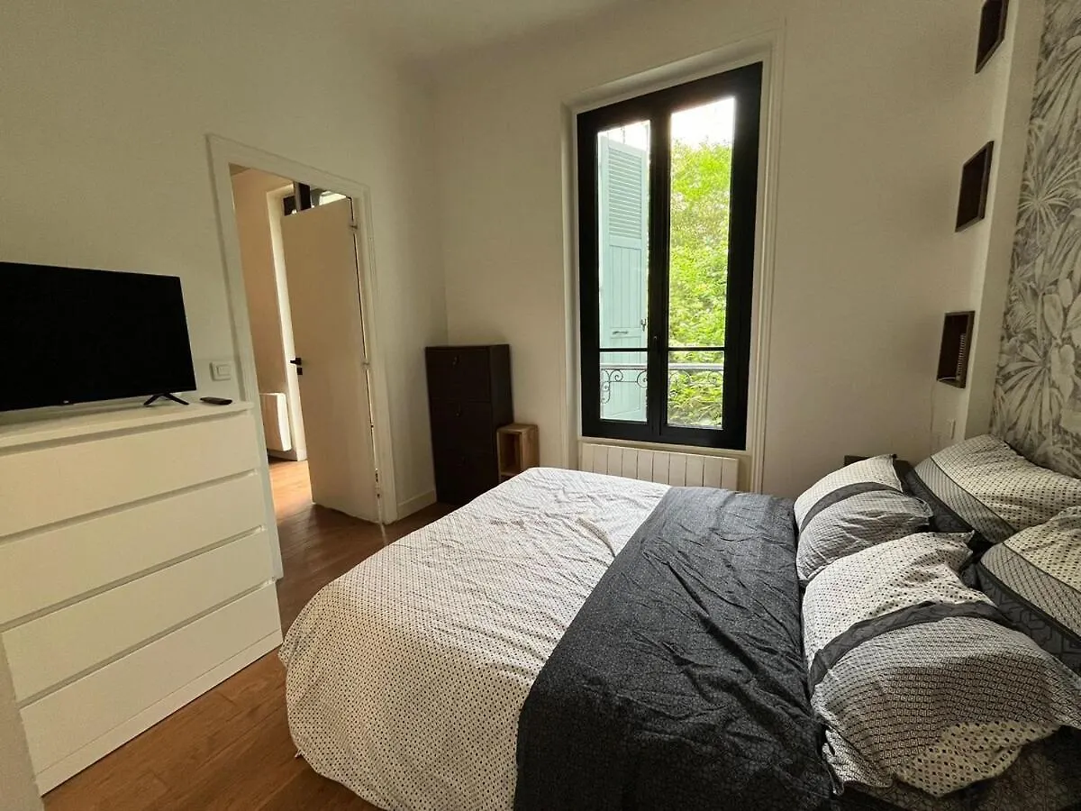 Goodguest-Cozy And Quiet Batignolles Bail Mobilite Apartment Paris