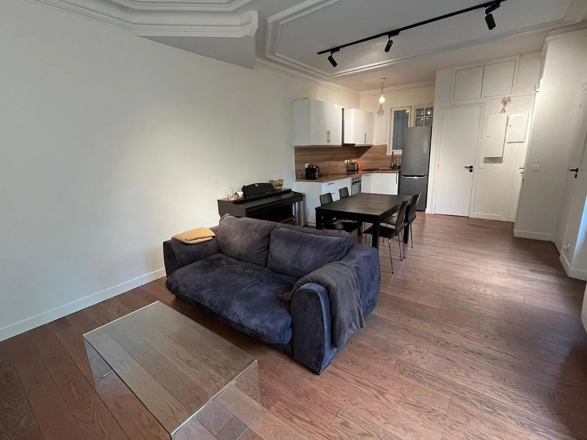 Goodguest-Cozy And Quiet Batignolles Bail Mobilite Apartment Paris