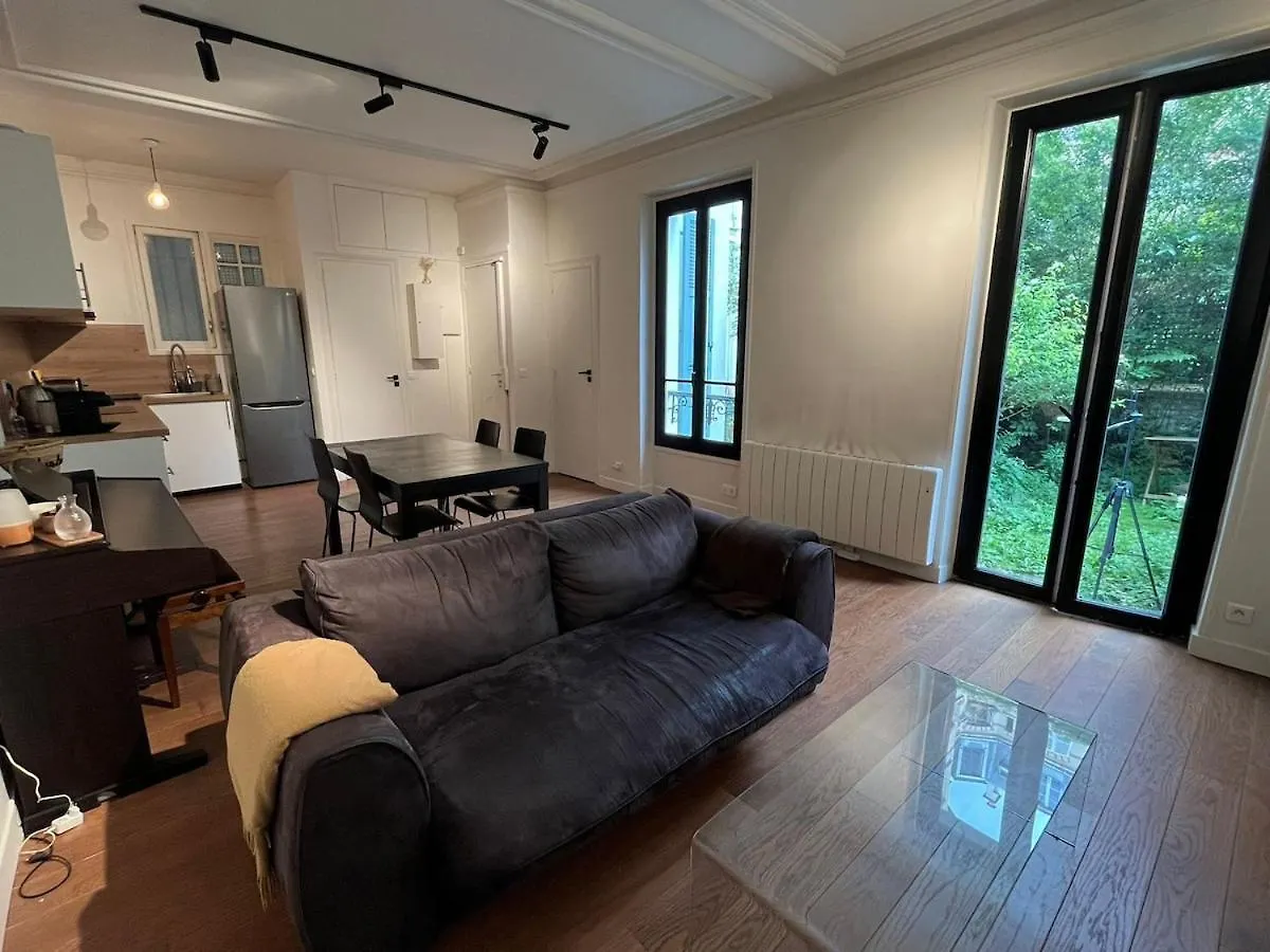 Goodguest-Cozy And Quiet Batignolles Bail Mobilite Apartment Paris